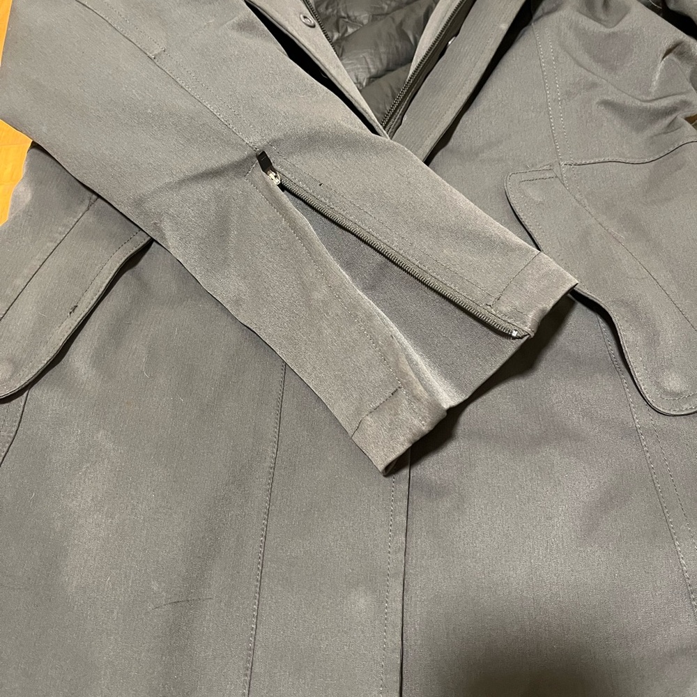 Patagonia Women’s Tres 3 in 1 Waterproof Down Parka Small (lightly worn) - Picture 11 of 14